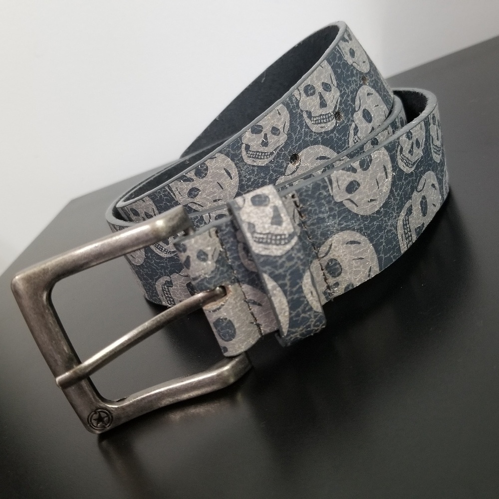 Gray Skull Pattern Rock/Metal Belt